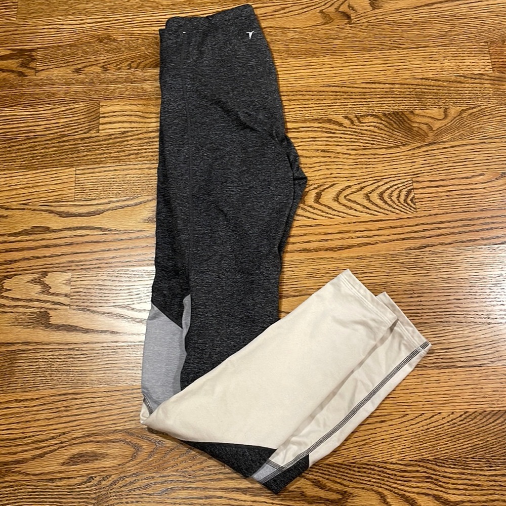 BOGO! Old Navy Active Cozecore leggings Medium Tall